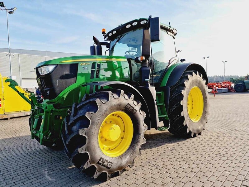 Photo 1 - John Deere 2019 y