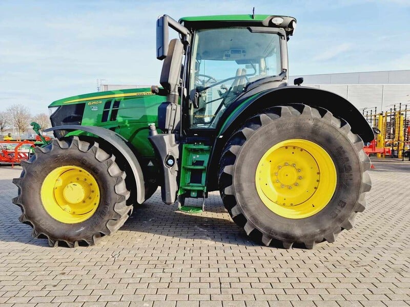 Photo 8 - John Deere 2019 y