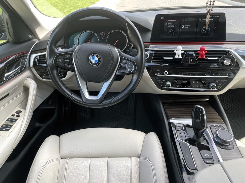 Photo 13 - Bmw 530 2017 y Sedan