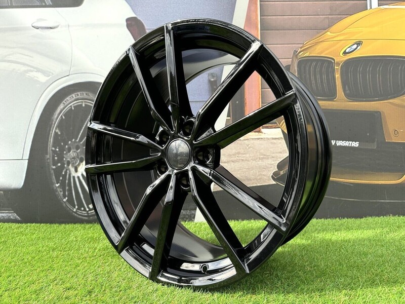 Nuotrauka 2 - Autowheels VW Hogan Golf R Pretoria Style lengvojo lydinio R18 ratlankiai