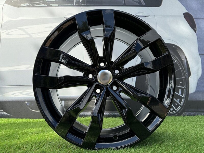 Фотография 1 - Autowheels VW Suzuka Style Tiguan, Golf литые R19 диски