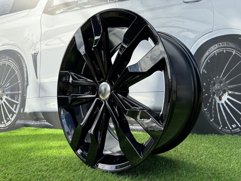 Фотография 3 - Autowheels VW Suzuka Style Tiguan, Golf литые R19 диски