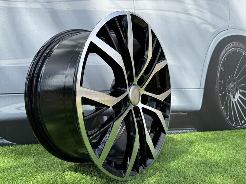 Photo 7 - Autowheels VW Sandiego Style Golf, Passat light alloy R17 rims