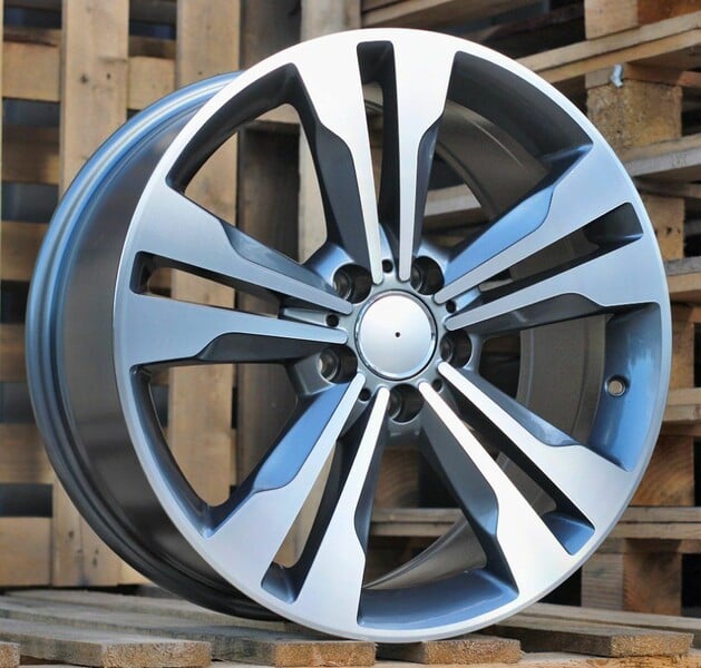 Фотография 1 - Autowheels Mercedes 5 Twin Spoke C, E литые R18 диски