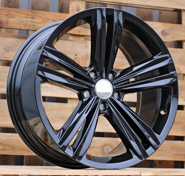 Фотография 1 - Autowheels VW Sebring Style Golf, Passat литые R19 диски