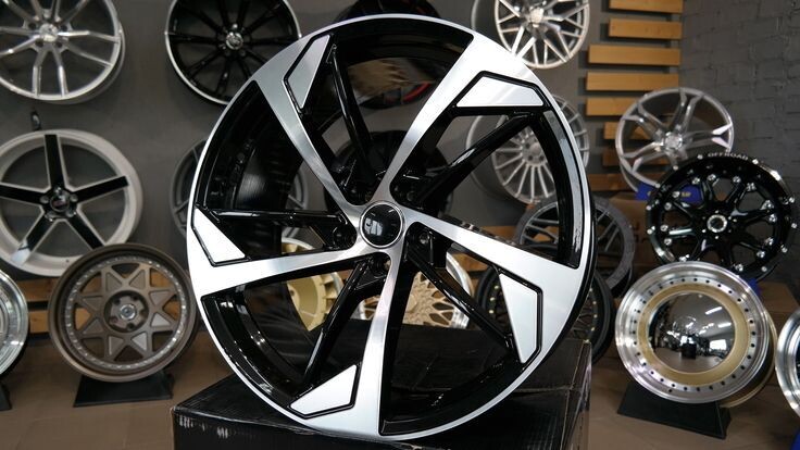 Nuotrauka 1 - Autowheels Audi RS5 Trapezoid Style A7 A8 lengvojo lydinio R20 ratlankiai