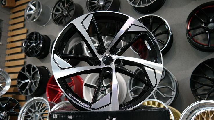 Nuotrauka 7 - Autowheels Audi RS5 Trapezoid Style A7 A8 lengvojo lydinio R20 ratlankiai