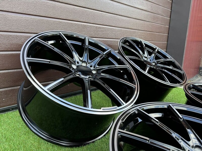 Photo 10 - Autowheels Mercedes CLS,E, Brabus defekt light alloy R20 rims