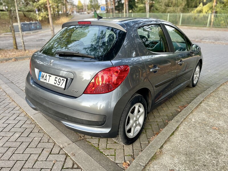 Photo 3 - Peugeot 207 2009 y Hatchback