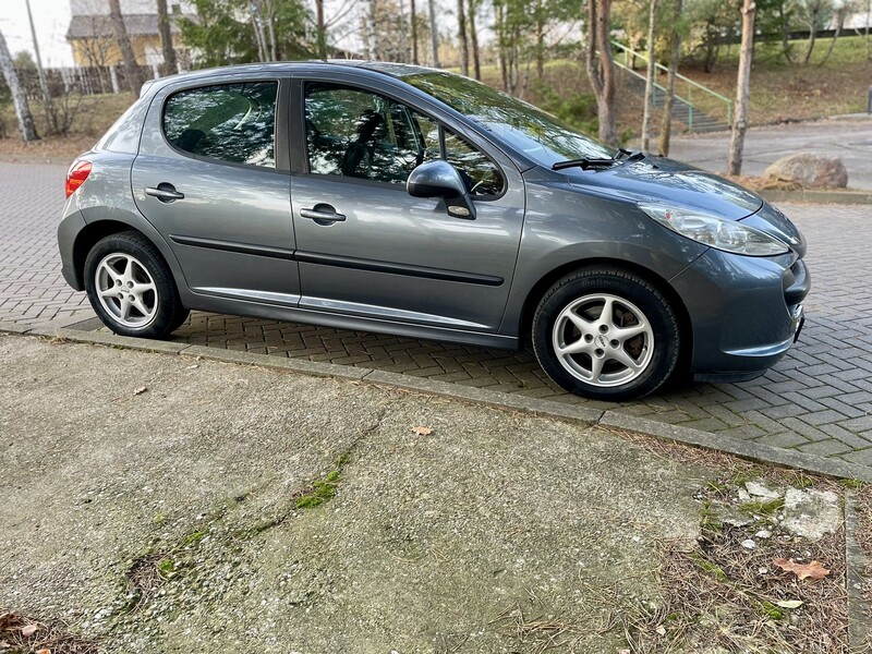 Photo 8 - Peugeot 207 2009 y Hatchback