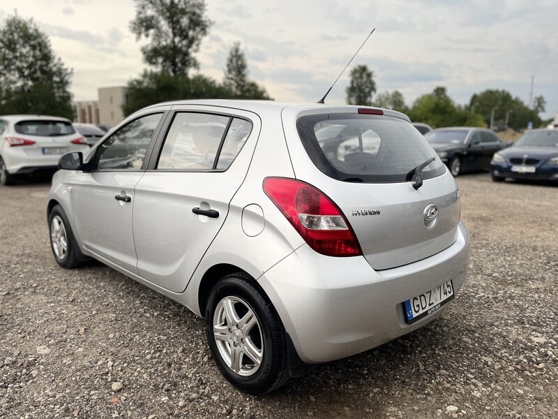 Фотография 5 - Hyundai i20 2012 г Хэтчбек