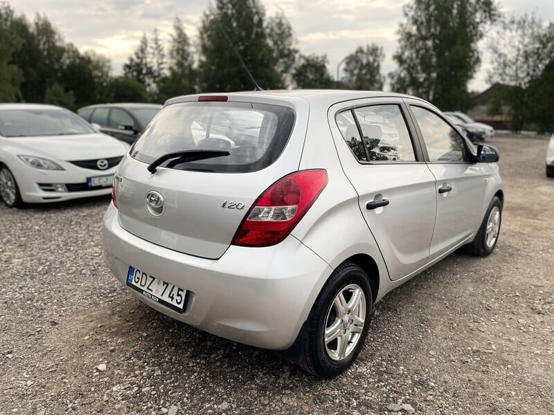 Фотография 6 - Hyundai i20 2012 г Хэтчбек