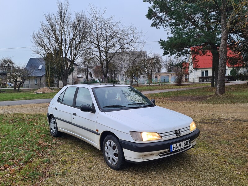 Photo 1 - Peugeot 306 1994 y Hatchback