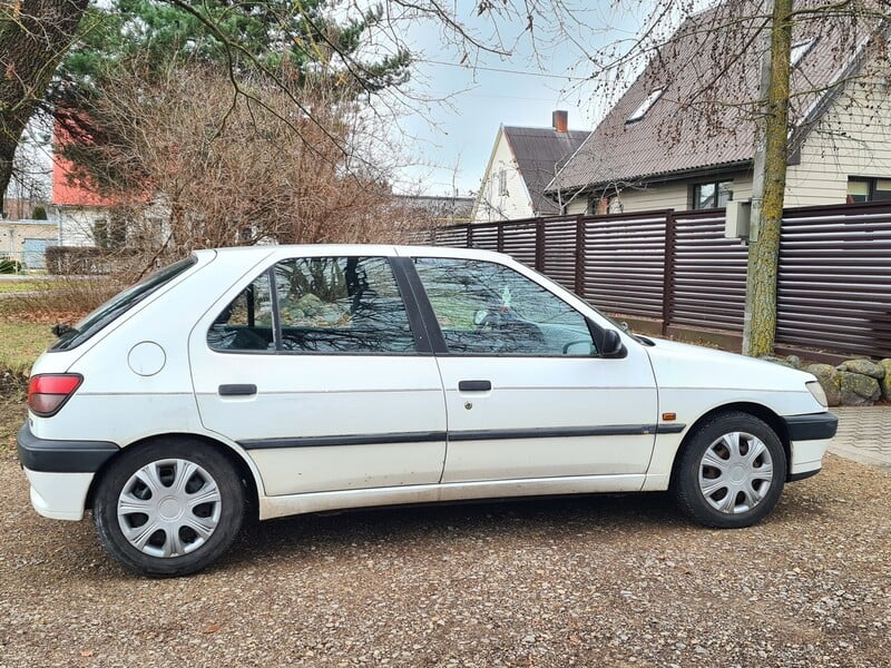 Photo 4 - Peugeot 306 1994 y Hatchback