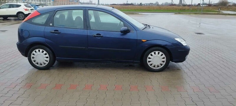 Photo 2 - Ford Focus 2003 y Hatchback