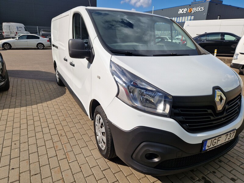 Фотография 3 - Renault Trafic 2016 г Минивэн