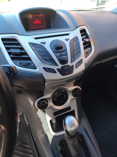 Photo 11 - Ford Fiesta VII CDTI 2010 y