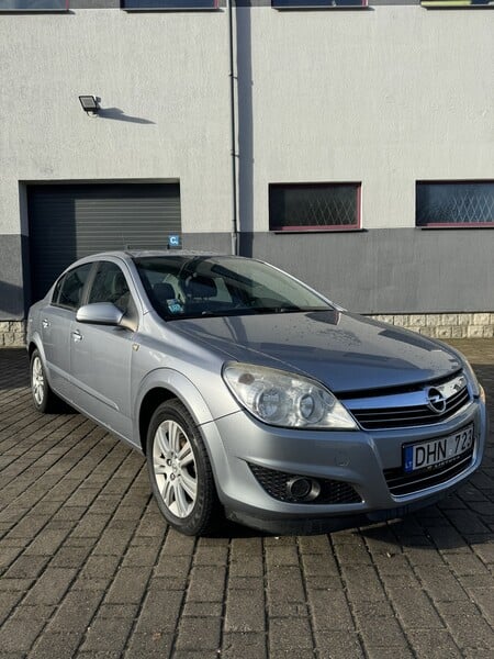 Nuotrauka 3 - Opel Astra 2008 m Sedanas