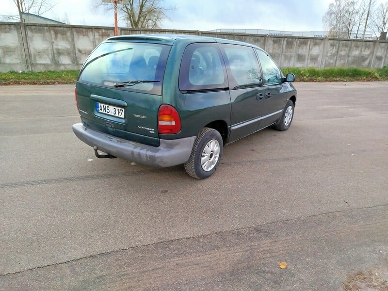 Фотография 4 - Chrysler Voyager 1997 г Минивэн