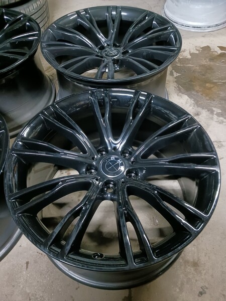 Photo 5 - BMW X5M light alloy R20 rims