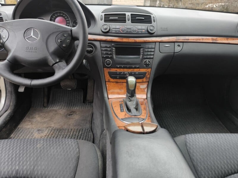 Nuotrauka 9 - Mercedes-Benz E 220 2004 m Universalas