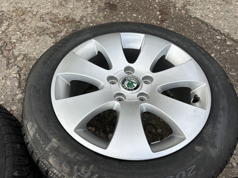 Photo 5 - Skoda Siunciam, 7J ET45 light alloy R16 rims