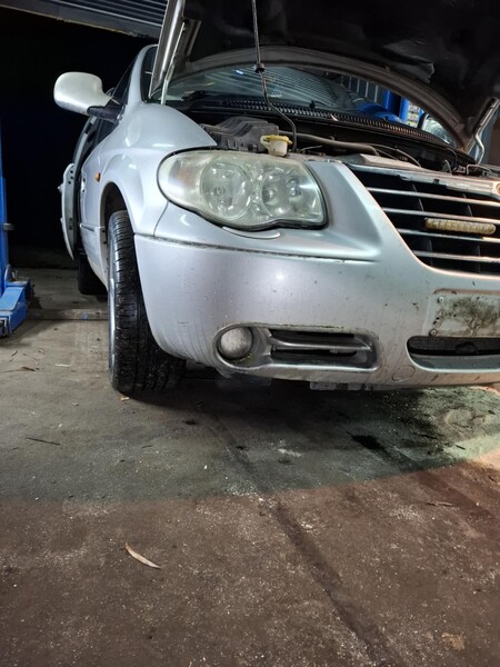 Photo 23 - Chrysler Grand Voyager IV 2004 y parts