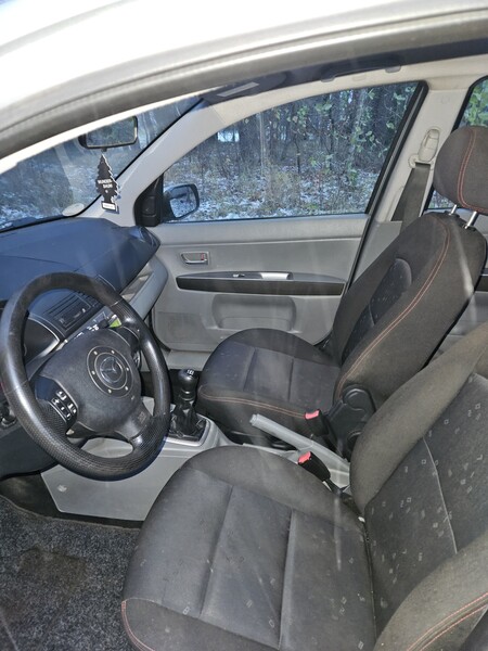 Photo 8 - Mazda 2 I 2004 y