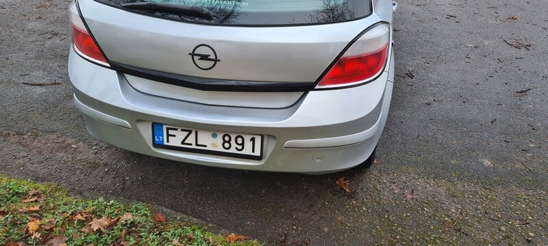 Photo 2 - Opel Astra H 2005 y