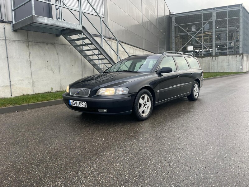 Фотография 1 - Volvo V70 II 2002 г