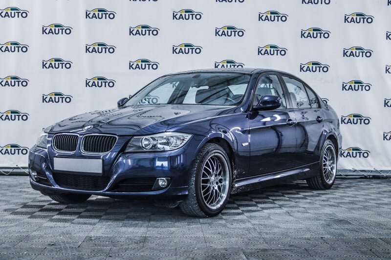 Nuotrauka 1 - Bmw 318 2011 m Sedanas