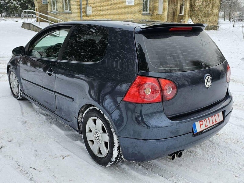 Фотография 2 - Volkswagen Golf 2005 г Хэтчбек