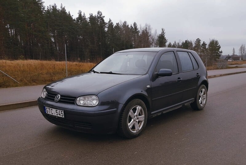 Photo 1 - Volkswagen Golf 2003 y Hatchback