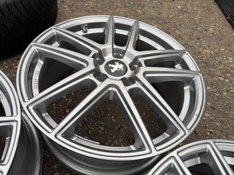 Photo 4 - Peugeot Siunciam, 7.5J ET45 light alloy R18 rims