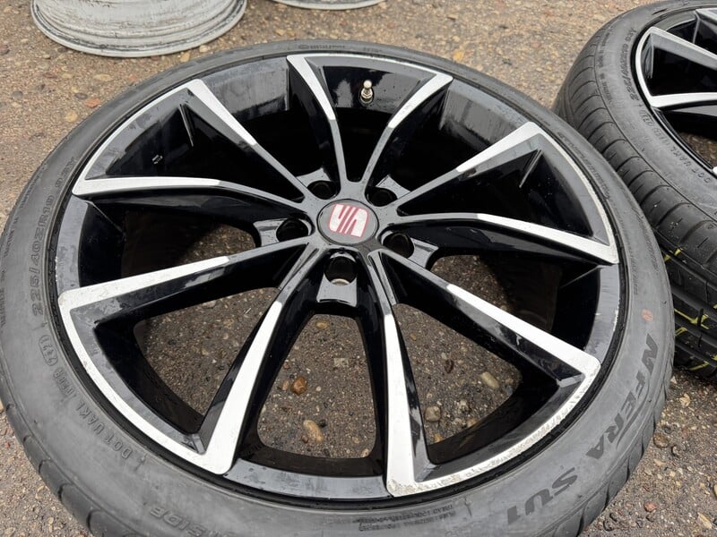 Photo 4 - Seat Siunciam 8J ET45 light alloy R19 rims