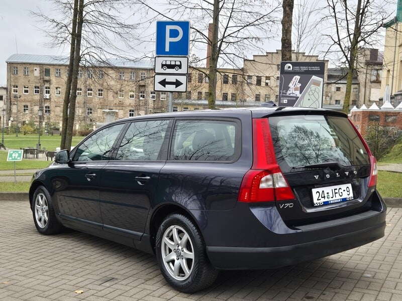 Фотография 1 - Volvo V70 2009 г Универсал