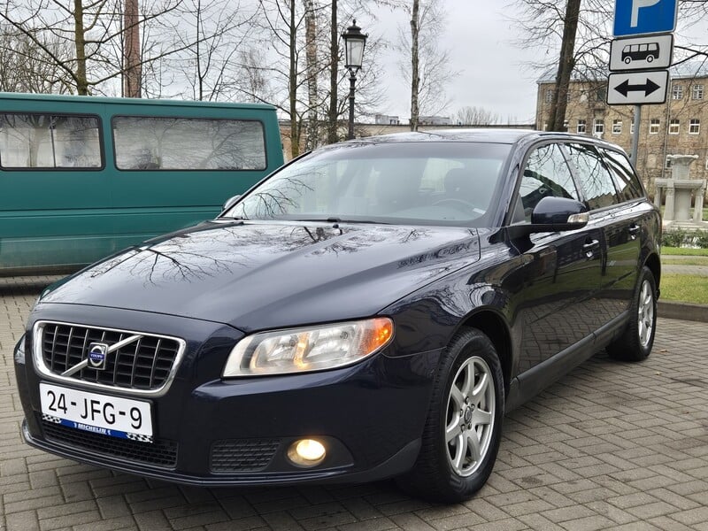 Фотография 3 - Volvo V70 2009 г Универсал