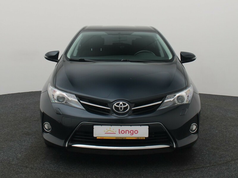 Photo 3 - Toyota Auris 2013 y Hatchback