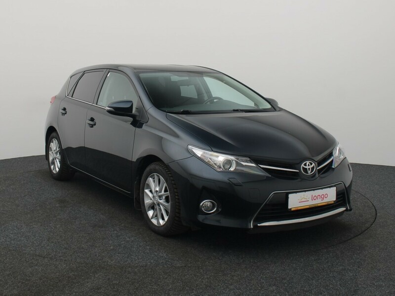 Photo 10 - Toyota Auris 2013 y Hatchback