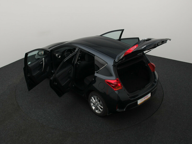 Photo 13 - Toyota Auris 2013 y Hatchback