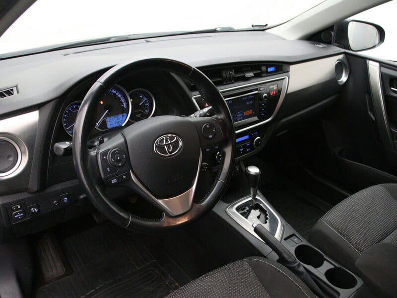 Photo 16 - Toyota Auris 2013 y Hatchback