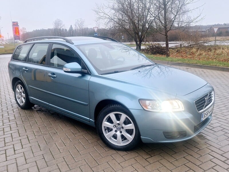 Фотография 5 - Volvo V50 2010 г Универсал