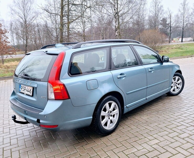 Фотография 6 - Volvo V50 2010 г Универсал