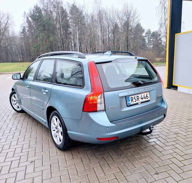 Фотография 9 - Volvo V50 2010 г Универсал