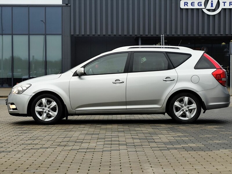 Photo 4 - Kia Cee'd 2010 y Wagon