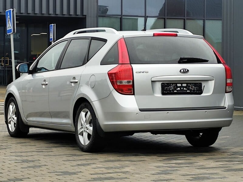 Photo 9 - Kia Cee'd 2010 y Wagon