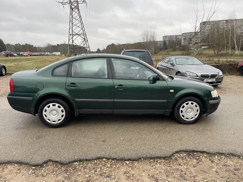 Photo 2 - Volkswagen Passat 2000 y Sedan