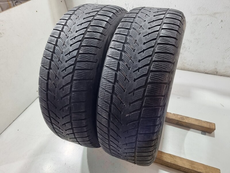 Photo 1 - Goodyear 4-5mm R17 winter tyres passanger car