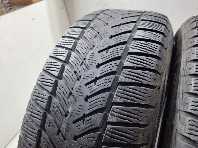 Photo 2 - Goodyear 4-5mm R17 winter tyres passanger car