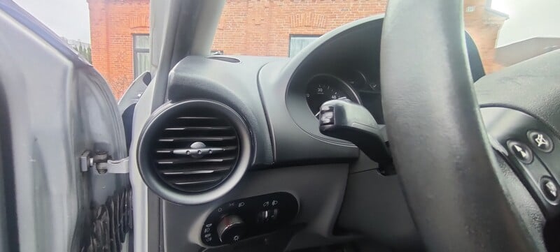 Photo 9 - Seat Ibiza 18472 2007 y